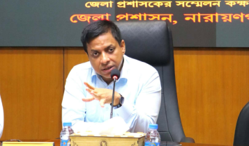 জেলা প্রশাসনের গণশুনানিতে নাগরিকদের অভিযোগ শুনলেন ডিসি