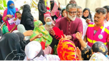 দ্বিতীয় দিনেও পরীক্ষাকেন্দ্রে টিম খোরশেদের হাতপাখা ও পানি বিতরণ দ্বিতীয় দিনেও পরীক্ষাকেন্দ্রে টিম খোরশেদের হাতপাখা ও পানি বিতরণ