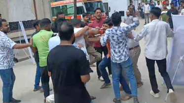 বিএনপি নেতা অকিলকে মারলেন যুবদলের রনি সমর্থকরা