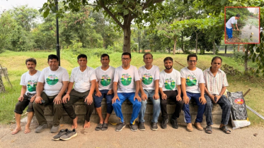 সিটি পার্কে পদ্ম পুকুরপাড় পরিষ্কার করে সচেতনতার বার্তা