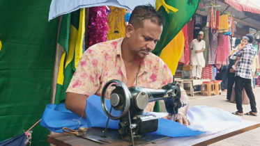 বিশ্বকাপ: পতাকা সেলাই করেই ৩০ বছর পার