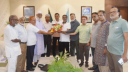 নাসিক প্রশাসককে ‘আমরা নারায়ণগঞ্জবাসী’র অভিনন্দন নাসিক প্রশাসককে ‘আমরা নারায়ণগঞ্জবাসী’র অভিনন্দন