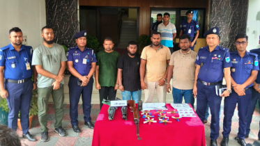 চাকরির প্রলোভন দেখিয়ে অস্ত্র লুট, চক্রের ৪ সদস্য রূপগঞ্জে গ্রেপ্তার চাকরির প্রলোভন দেখিয়ে অস্ত্র লুট, চক্রের ৪ সদস্য রূপগঞ্জে গ্রেপ্তার