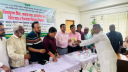 সোনারগাঁয়ে কৃষকরা পেলেন বিনামূল্যের বীজ-চারা-সার
