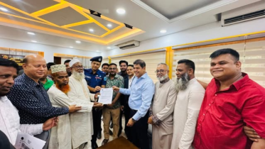 রূপগঞ্জে উন্নয়নমূলক কাজে সরকারি অর্থ, চেক ও চাল বিতরণে দিপু ভূঁইয়া