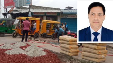 জেলা প্রশাসকের নির্দেশে ফতুল্লার ভাঙা সড়ক মেরামত শুরু