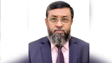 ‘ফ্যাসিস্টের দোসর’ মন্তব্য, বারবার অস্বস্তিতে হাতেম