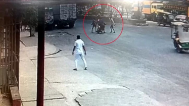 নারায়ণগঞ্জে ছিনতাই আতঙ্ক: পুলিশের অস্ত্র লুটের ঘটনায় চাঞ্চল্য