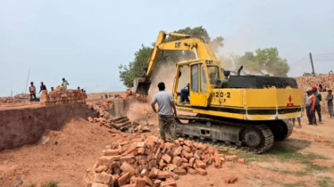 বক্তাবলীতে অবৈধ ইটভাটায় অভিযান, ৩ ভাটাকে ৯ লাখ টাকা জরিমানা