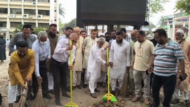 সোনারগাঁয়ে পরিচ্ছন্নতা অভিযান উদ্বোধন করলেন এমপি মান্নান