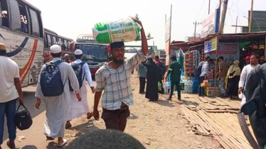ঈদযাত্রায় সাইনবোর্ডে বাসের জন্য অপেক্ষা, যাত্রীদের উৎকণ্ঠা