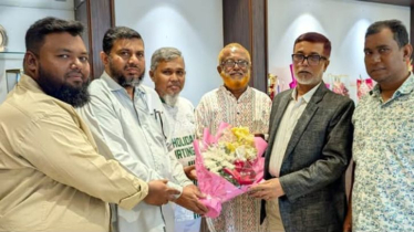 নাসিক প্রশাসককে বিএনপি নেতা বাবুলের ফুলেল শুভেচ্ছা