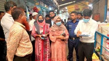 ফতুল্লায় নিষিদ্ধ পলিথিন বিক্রি: দুই প্রতিষ্ঠানকে জরিমানা