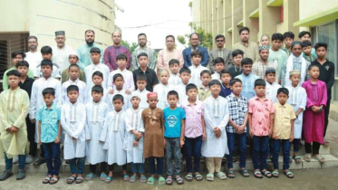 এতিম শিশুদের সঙ্গে প্রথম ঈদ, স্মৃতিতে ফিরলেন জেলা প্রশাসক