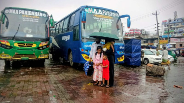 ঈদযাত্রা: বৃষ্টি-ভেজা অপেক্ষা, তবু ঘরে ফেরার টান