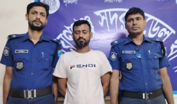 শহরে ১৭২ ইয়াবাসহ যুবক গ্রেপ্তার শহরে ১৭২ ইয়াবাসহ যুবক গ্রেপ্তার