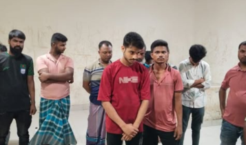 সিদ্ধিরগঞ্জে আবাসিক হোটেলে পুলিশের অভিযান, আটক ১৭ সিদ্ধিরগঞ্জে আবাসিক হোটেলে পুলিশের অভিযান, আটক ১৭
