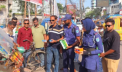 তীব্র গরমে পানি-স্যালাইন বিতরণ জেলা প্রশাসনের তীব্র গরমে পানি-স্যালাইন বিতরণ জেলা প্রশাসনের