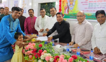 শীতলক্ষ্যায় দুর্গোৎসবে এসপির বস্ত্র ও নগদ অর্থ বিতরণ