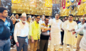 দুর্গাপূজামণ্ডপ পরিদর্শনে ইয়ার্ন মার্চেন্টস অ্যাসোসিয়েশনের সভাপতি