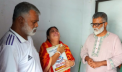 বিজয়া দশমীতে শহীদ রিয়া গোপের পরিবারের পাশে খোরশেদ বিজয়া দশমীতে শহীদ রিয়া গোপের পরিবারের পাশে খোরশেদ