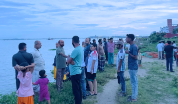 সোনারগাঁয়ে বিয়েতে আসার পথে ট্রলারডুবি, নিহত ১, একই পরিবারের নিখোঁজ ৪