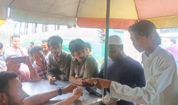 ভাড়া নিয়ে ছাত্র ফেডারেশনের প্রতিবাদ, বাস মালিকপক্ষের সঙ্গে বাকবিতণ্ডা