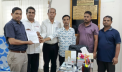 সেঞ্চুরি অ্যাপারেলসের শ্রমিকদের পাওনা পরিশোধের দাবিতে স্মারকলিপি