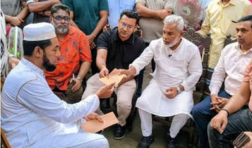 মেঘনায় ডুবে নিহত তিন শিক্ষার্থীর পরিবারের পাশে এমপি মান্নান মেঘনায় ডুবে নিহত তিন শিক্ষার্থীর পরিবারের পাশে এমপি মান্নান
