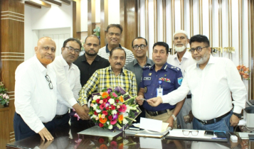 নবনিযুক্ত পুলিশ সুপারকে নারায়ণগঞ্জ ক্লাবের ফুলেল শুভেচ্ছা নবনিযুক্ত পুলিশ সুপারকে নারায়ণগঞ্জ ক্লাবের ফুলেল শুভেচ্ছা