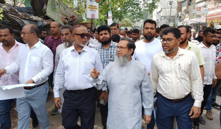 কদমরসুল সেতু নির্মাণের অগ্রগতি পরিদর্শনে এমপি কালাম ও প্রশাসক সাখাওয়াত